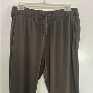 Lululemon Athletica Army Green Joggers Sleek Design - Lightweight